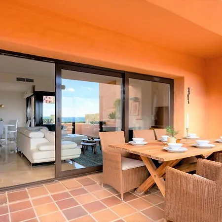 9 Penthouse With Amazing Sea Views, Close To Golf Duquesa Apartment Manilva