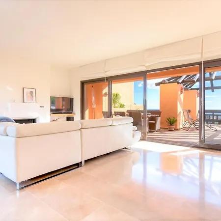 9 Penthouse With Amazing Sea Views, Close To Golf Duquesa Apartment Manilva