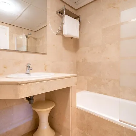 9 Penthouse With Amazing Sea Views, Close To Golf Duquesa * Manilva